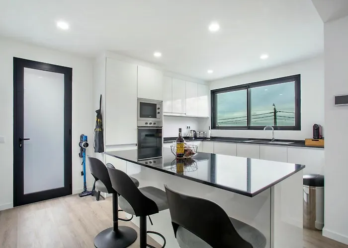 Angela וילה פונשל