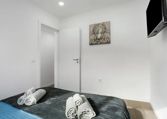 Angela Βίλα Φουνκάλ