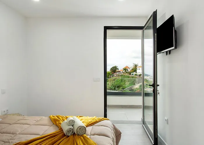 Angela * Φουνκάλ