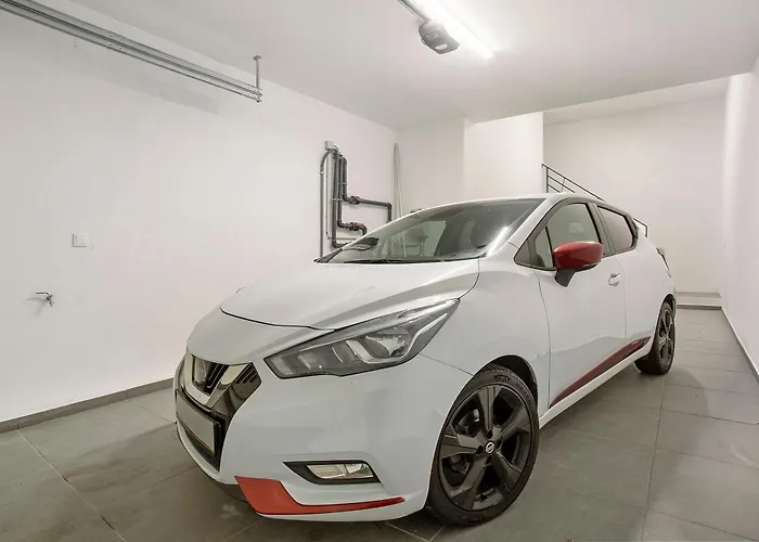 Angela フンシャル